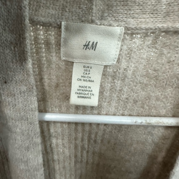 H&M Women's sweater cardigan - Picture 3 of 5